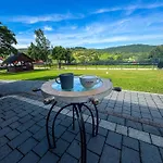 Beskid House Kurow بيت للعطل